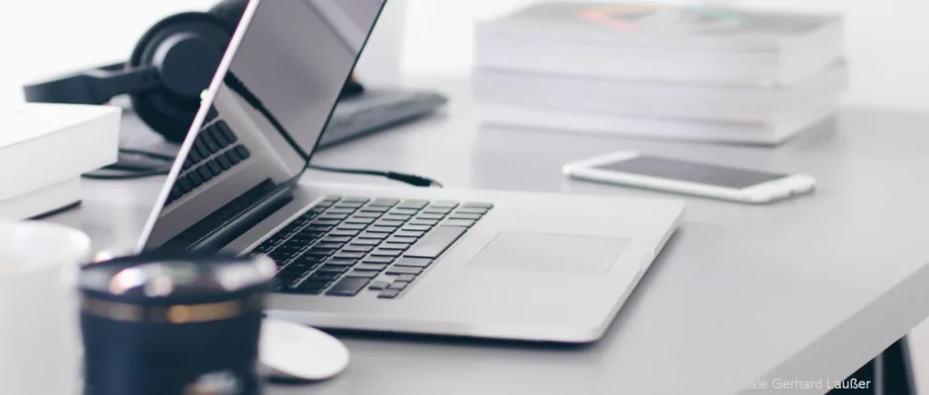 Büro Tipps zu Schreibtisch PC Laptop Online Programme